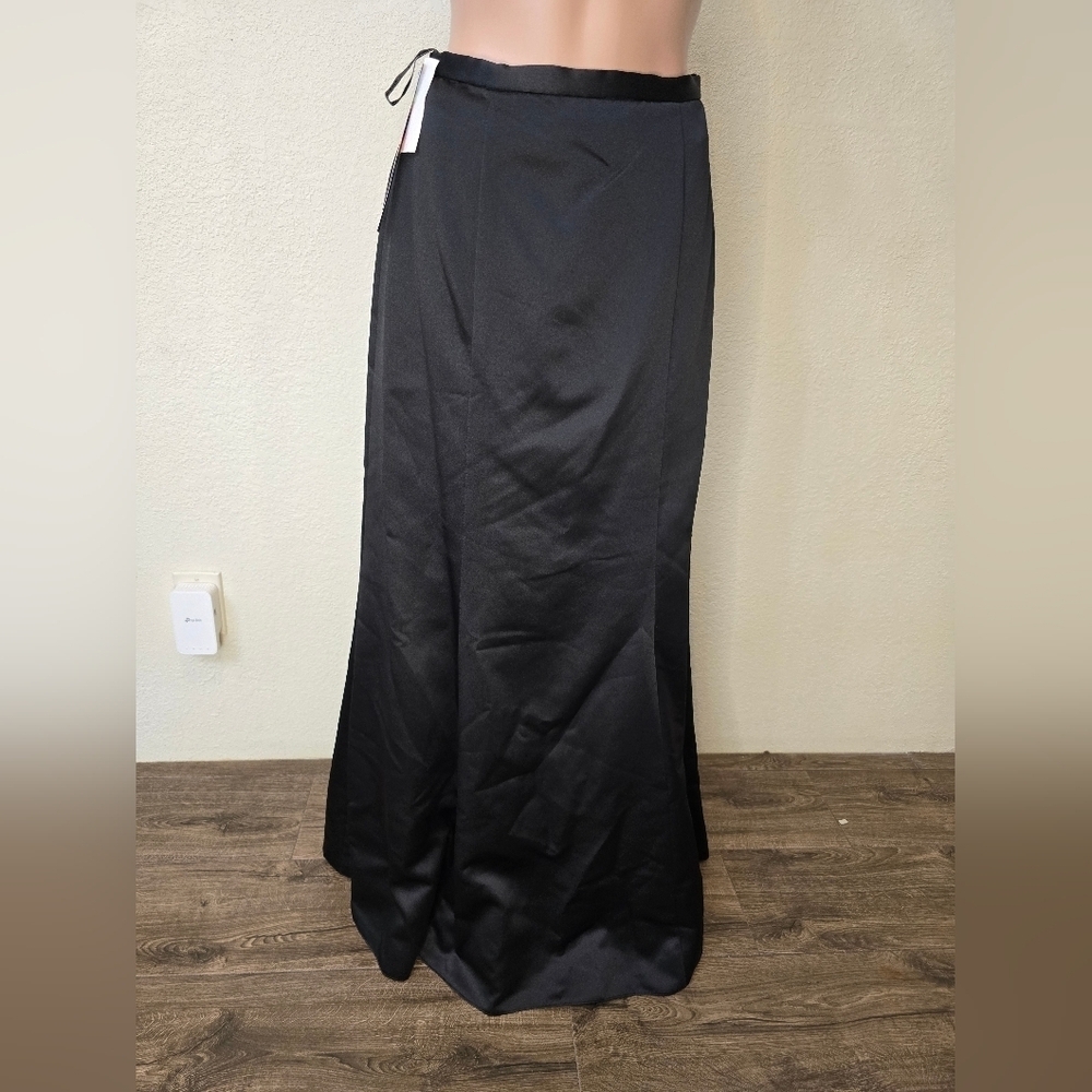 NEW Alfred Angelo Satin Black Full Length Mermaid Flair Formal Skirt Bridal 9/10 - Picture 10 of 11